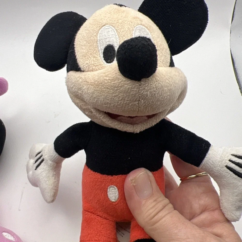 Disney Mickey Mouse And Minnie Mouse Just Play Stuffed Animal Plush‎